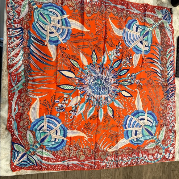 Hermes Flowers of South of Africa Scarf - Picture 6 of 6